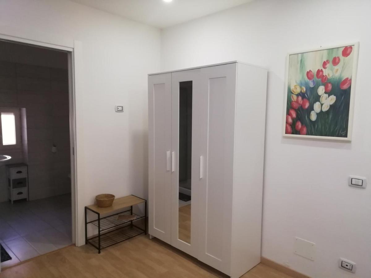 Appartamento Otto Di Denari Con Terrazzino Relax Napoli